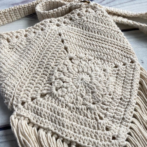 Crochet boho crossbody bag, fringed hippie purse, festival wear - Picture 8 of 8